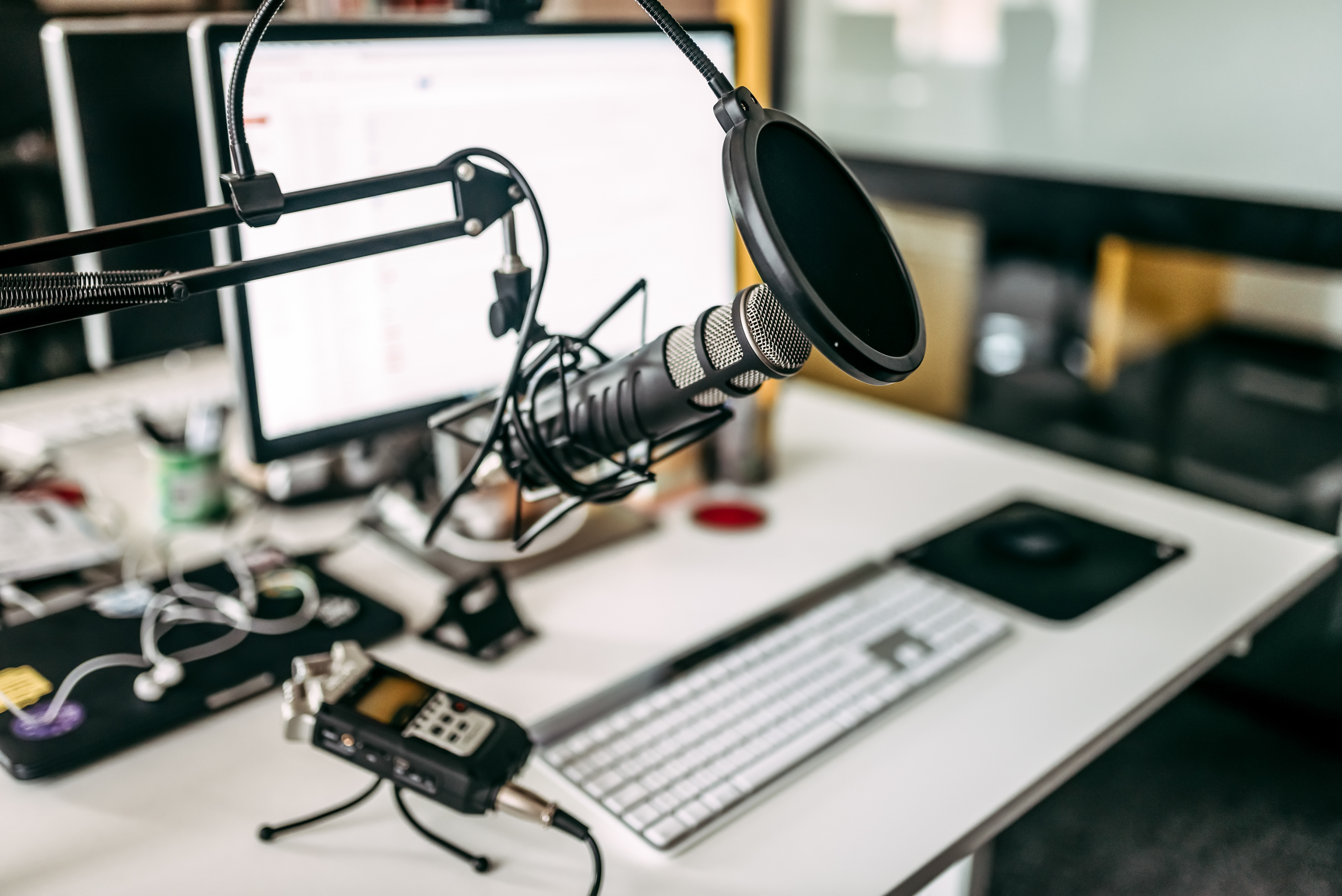 The 5 Most Insightful B2B Tech Podcasts for Marketers